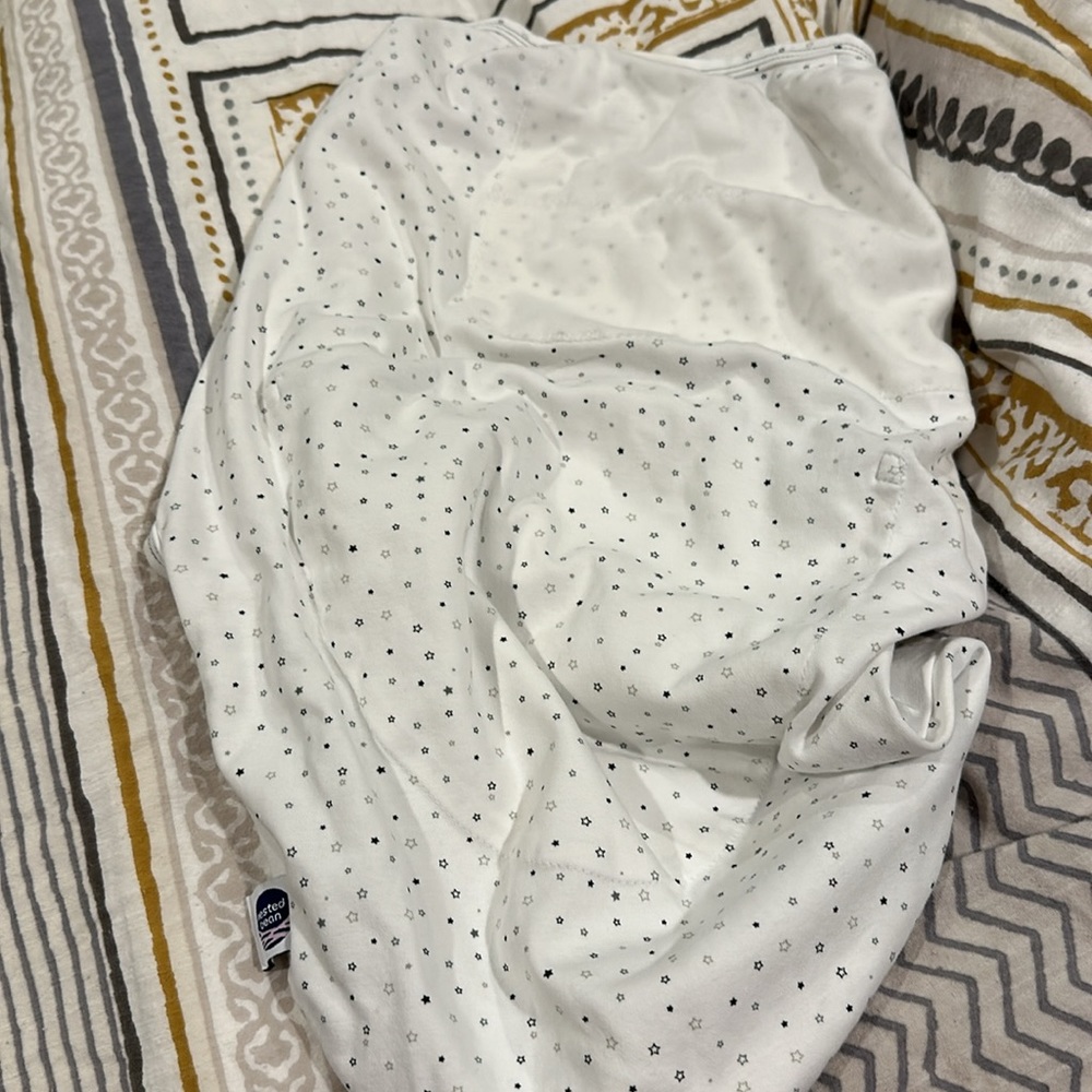 Nested bean swaddle - Picture 5 of 6